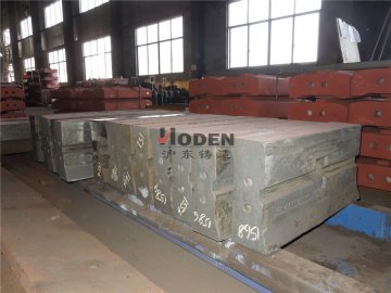 高鉻板錘與高錳板錘有什么區別-滬東鑄造